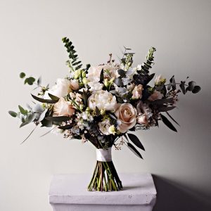 Relaxed & Natural Hand Tied